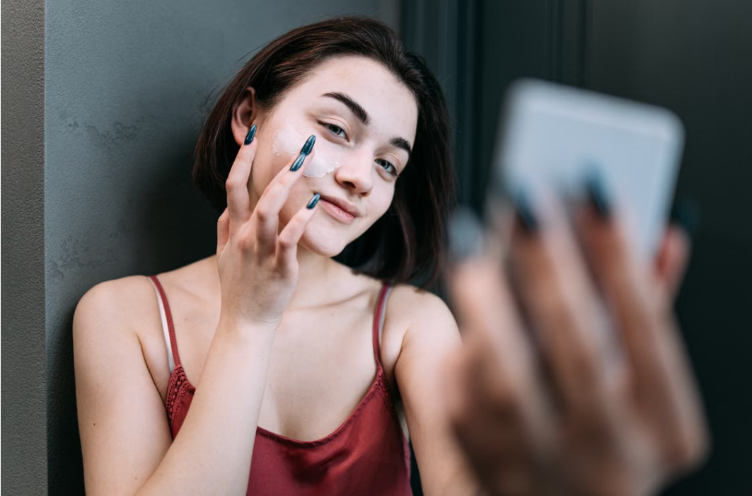 The Ultimate Morning Skincare Routine for Naturally Glowing Skin